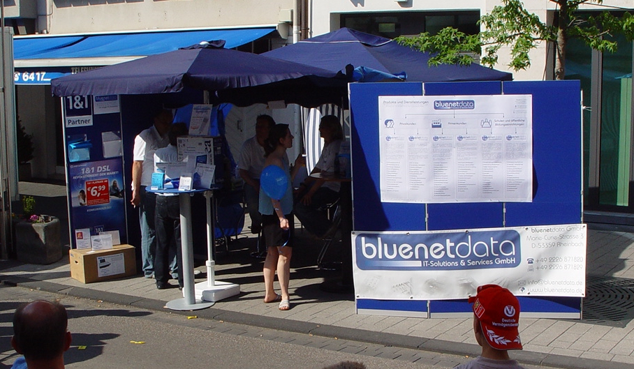 2005 - bluenetdata-Stand beim verkausoffenem Sonntag in Rheinbach